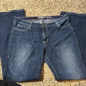 Women's Blue Jeans with Embellished Pocket